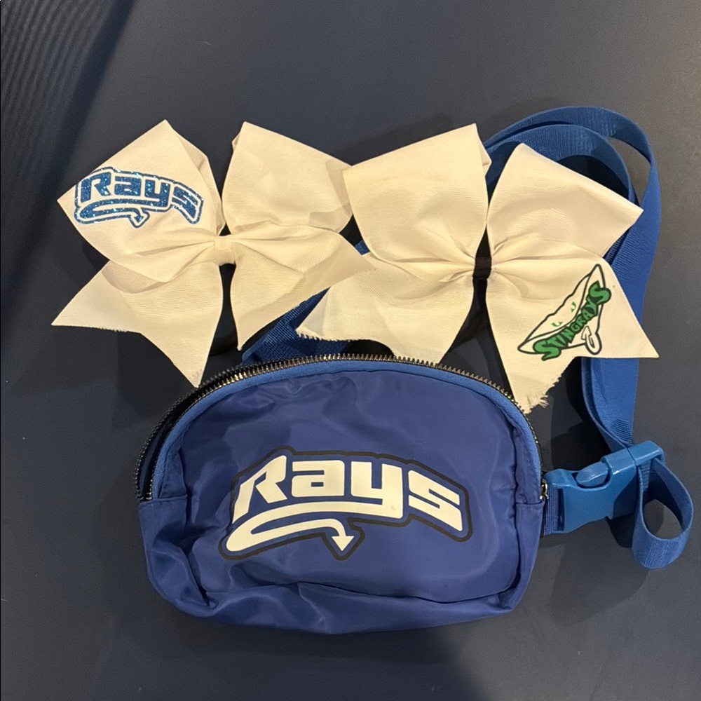 Stingrays bows and belt bag